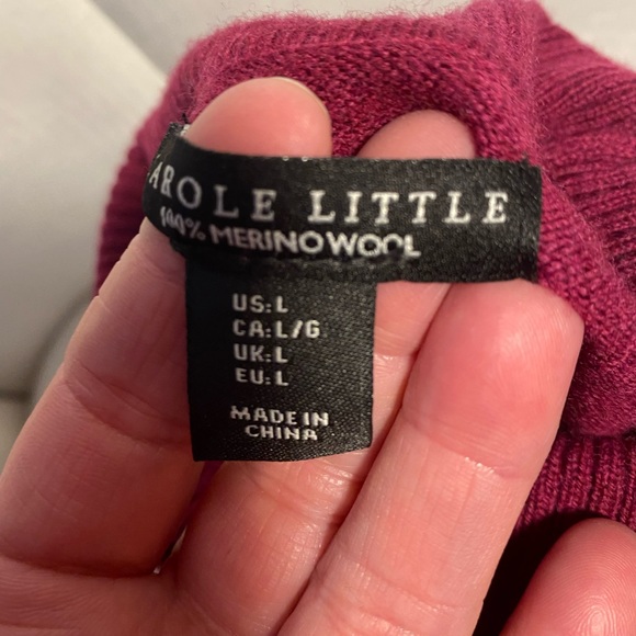 Cranberry colored 100% merino wool turtle neck. - Picture 7 of 7